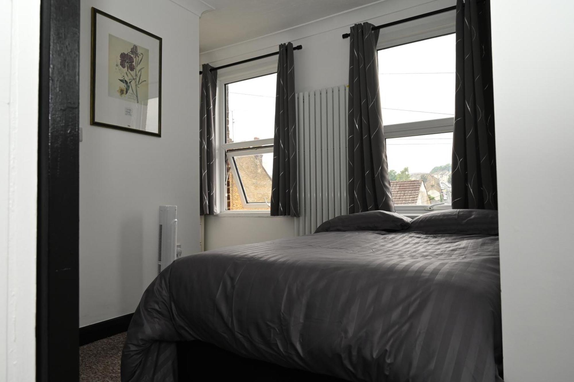 Апартаменты Cozy Luton Чатам Экстерьер фото