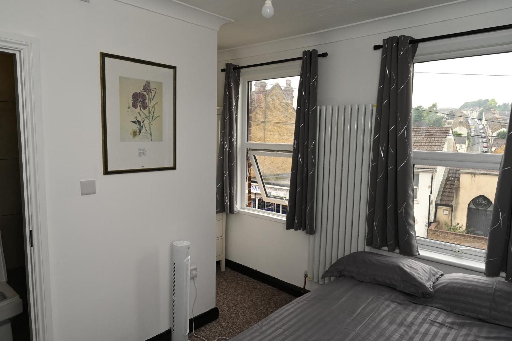 Апартаменты Cozy Luton Чатам Экстерьер фото