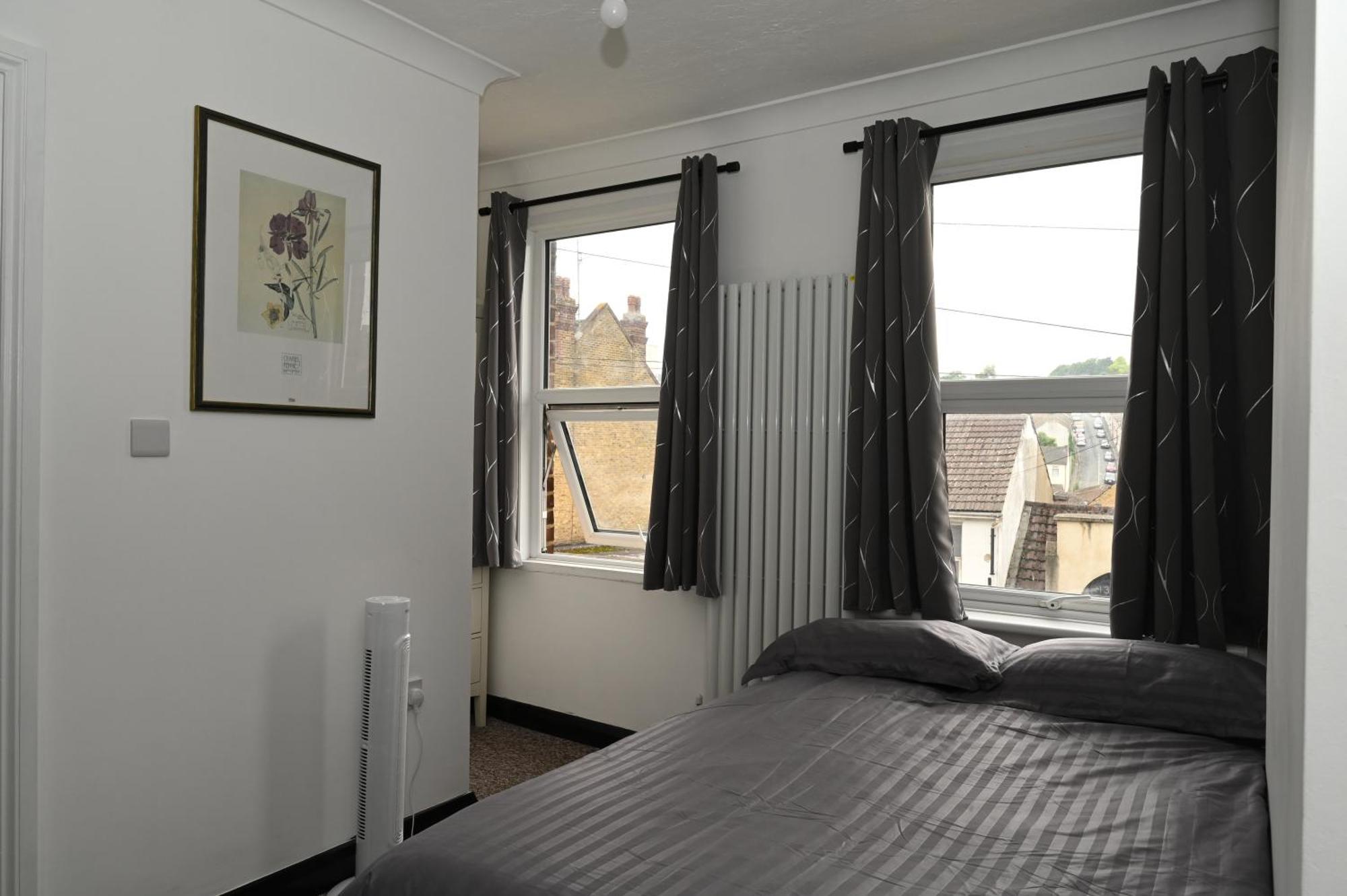 Апартаменты Cozy Luton Чатам Экстерьер фото